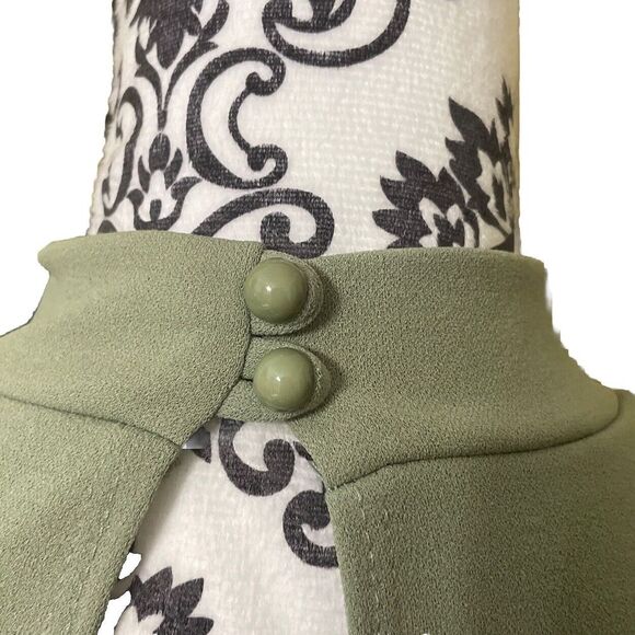 FASHION NOVA✨Peplum Womens Blouse Size Small Green Lightweight Beautiful - Picture 6 of 6